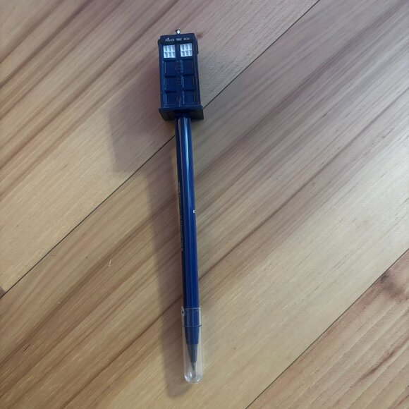 Doctor Who Tardis Pen - Picture 5 of 7